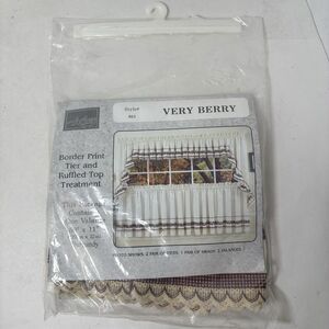 Arley Valance‎ Very Berry Burgundy 865 50" x 11" Border Trim Ruffled Top Vtg B2